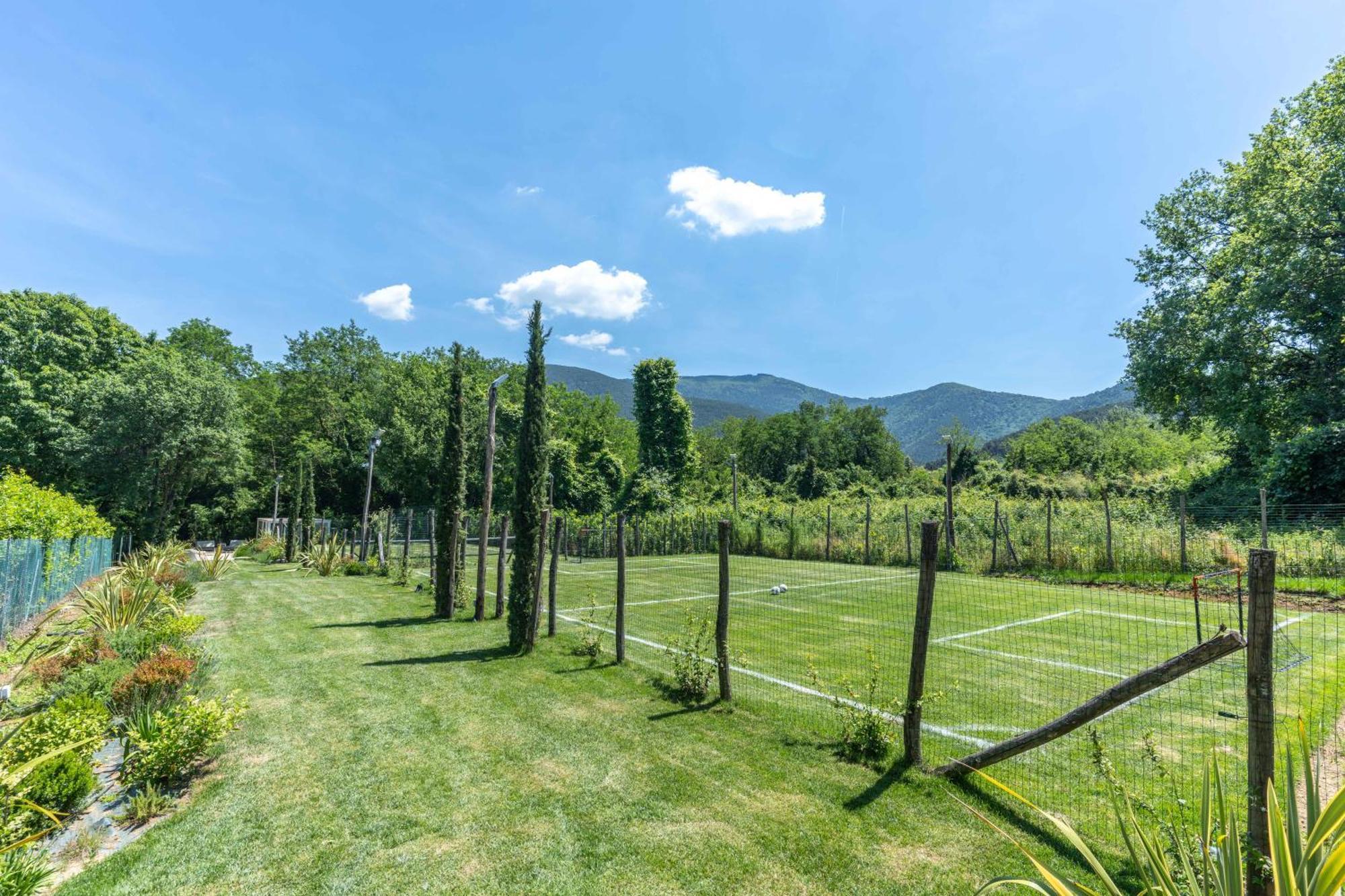 Villa Vittoria - Lusso Con Piscina, Tennis, Jacuzzi E Palestra Lucca Eksteriør billede