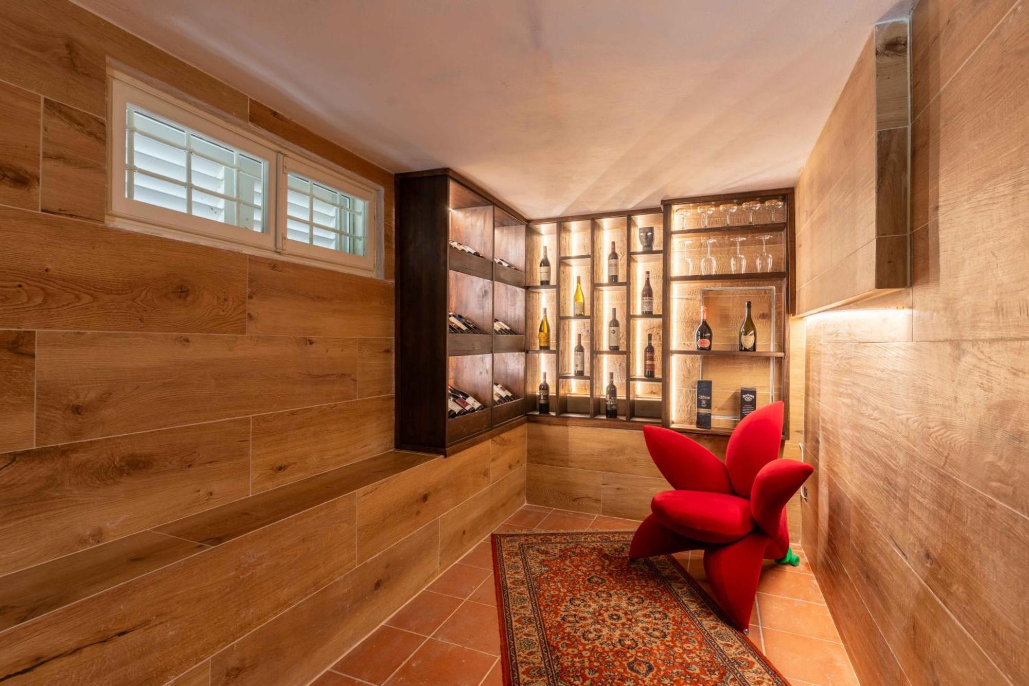 Villa Vittoria - Lusso Con Piscina, Tennis, Jacuzzi E Palestra Lucca Eksteriør billede